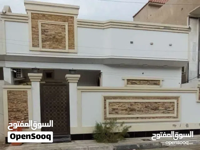 بيت للبيع في الاربع شوارع