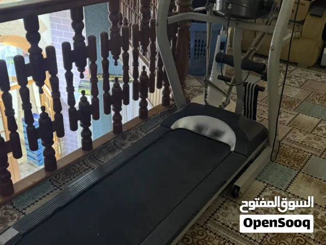 جهاز جري يحتوي ع ماطورين واحد عطلان وثاني يشتغل وماطوره موجود بكل مكان ب 200