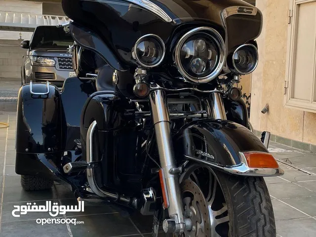 موديل 2013 هارلي ترايك وكالة الكويت ( قابل للتفاوض )