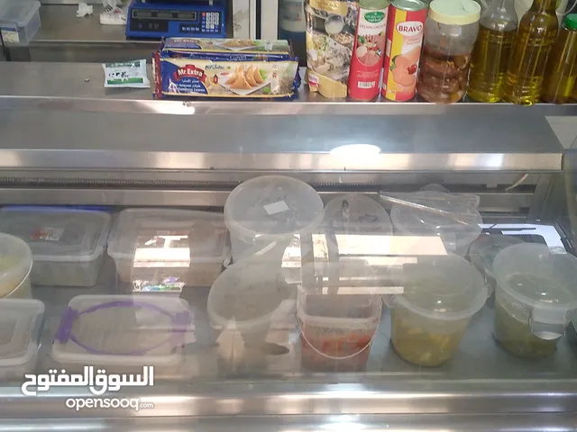 للبيع ثلاجت عرض الثلاجه ما شاء الله بس انو في عليها غبرا لانو ما بستعملها ولسعر يا بلاش فقط في 300