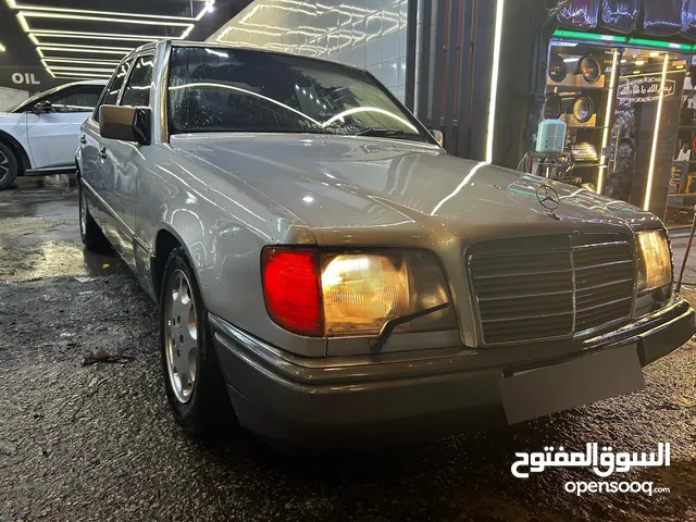 ميرسيدس بطه W124 E200 بحالة ممتازه ماتور قرش ونص