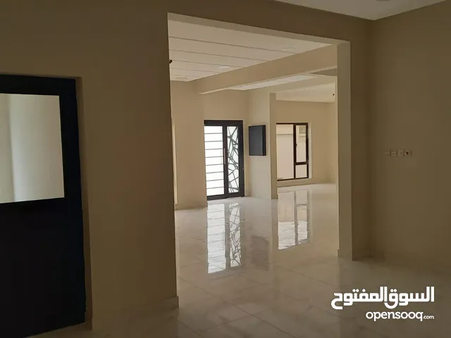 255 m2 3 Bedrooms Villa for Sale in Northern Governorate Sadad