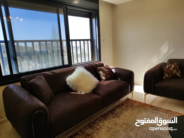 شقة مفروشة للإيجار في عين منجد