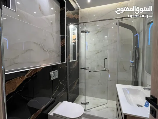 شقة فاخرة - لم تسكن - 3نوم - ترسات خارجية - شلال -