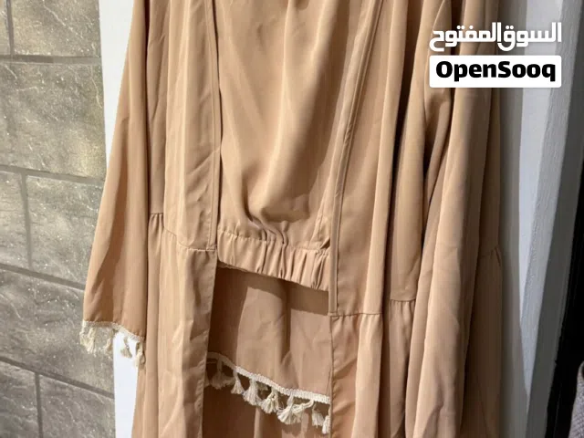 طقم نسائي