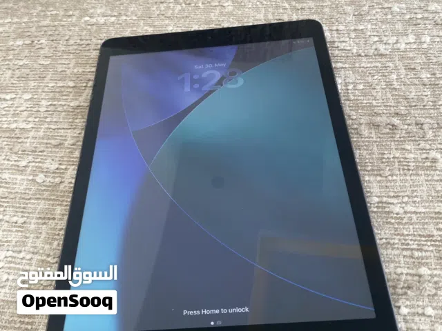 Apple iPad 64 GB in Al Rayyan