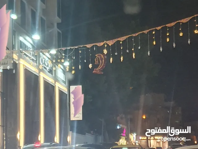 صالة ارضية تجارية استثمارية للإيجار في مدينة طرابلس منطقة زناته جديده علي طريق الرئيسي