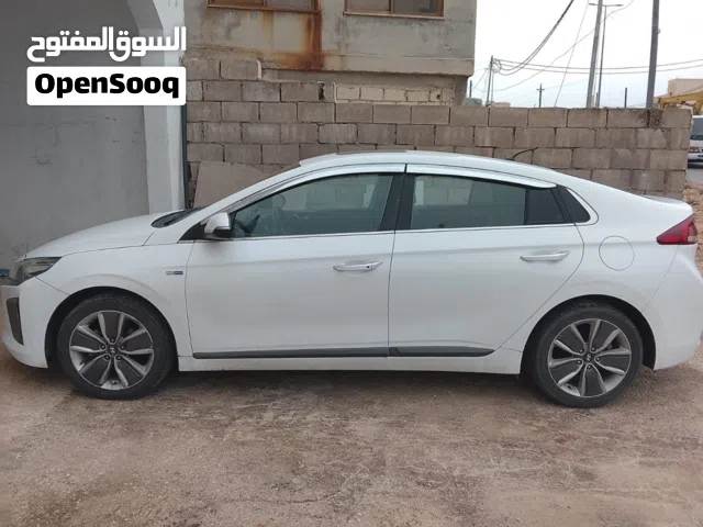 2018, هيونداي, ايونيك, Standard