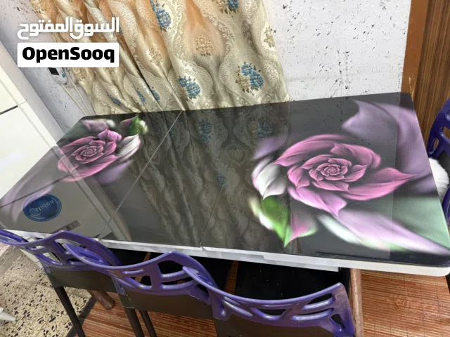 ميز واربع كراسي عضم عاج اصلي ميز يتكبر ويصغر