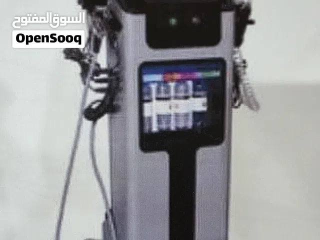 جهاز هيدرا فيشل للتنظيف البشره وشد  يصلح للعيادات  التجميل  والصالوات  السيدات