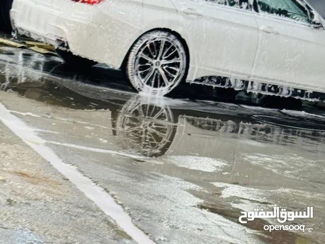 BMW 320i للبيع