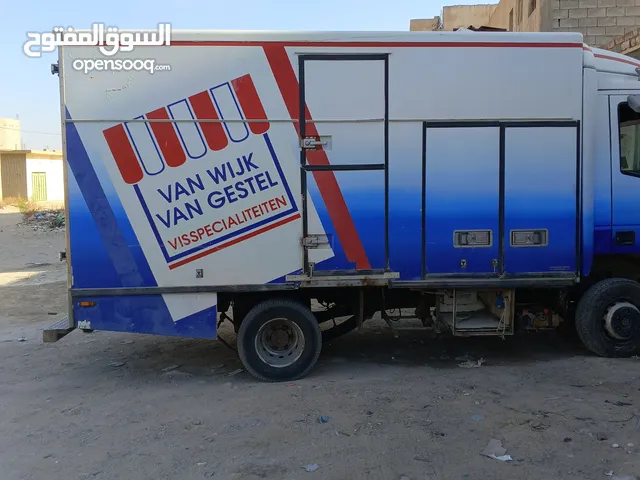 ثلاجه فقط للبيع بدون السيارة