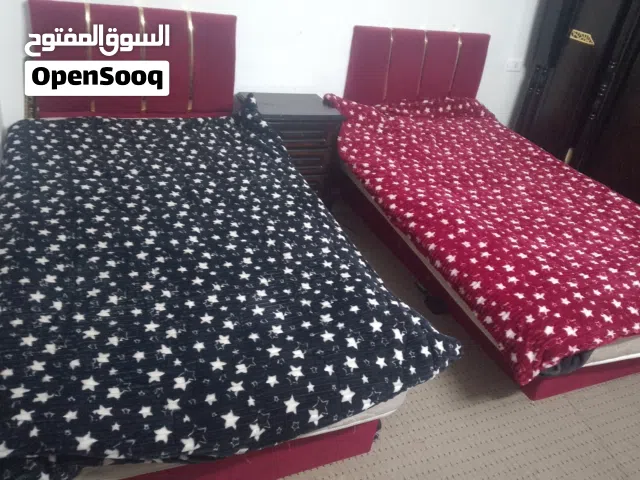 غرف نوم خشب لاتيه بحاله جيده