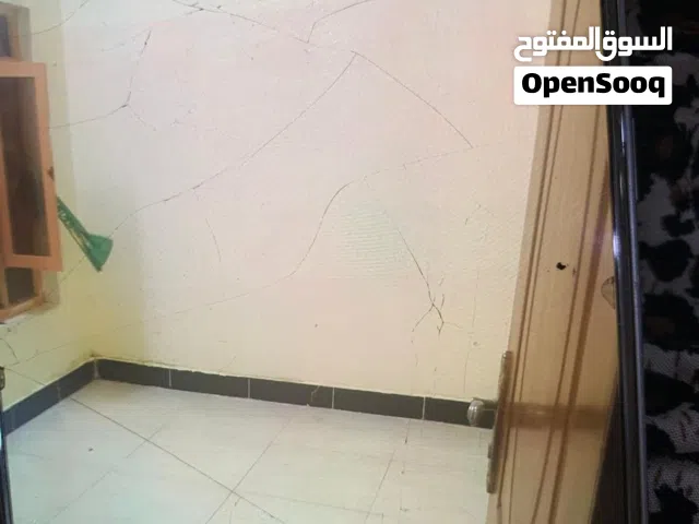 300 m2 More than 6 bedrooms Townhouse for Rent in Basra Juninah