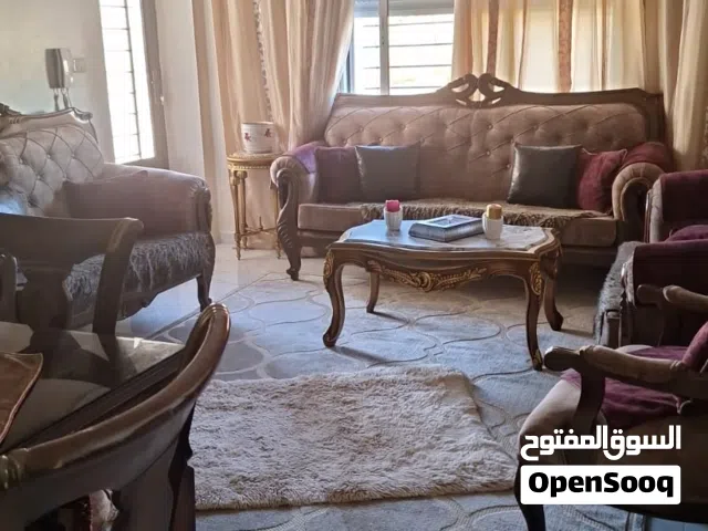 شقة أرضيه مع ترس أمامي
