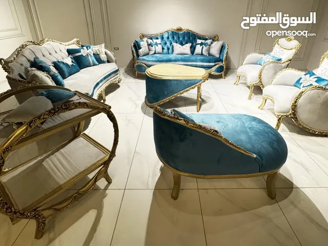 طقم كنب New classic فاخر ومميز جداً 9 مقاعد مع طربيزة الوسط بالاضافه العربايه الضيافه مميزه تفصيل م