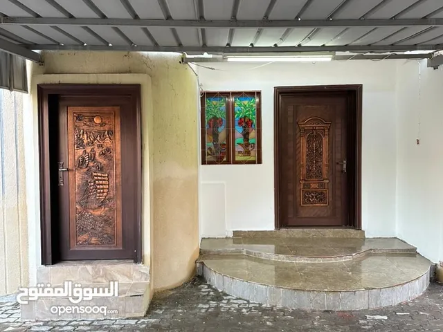 300 m2 More than 6 bedrooms Townhouse for Sale in Al Dakhiliya Nizwa