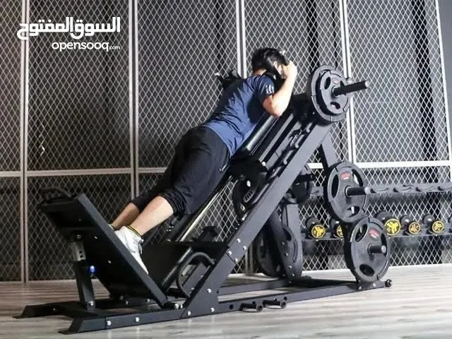جهاز الهاك سكوات   Hack Squat Machine