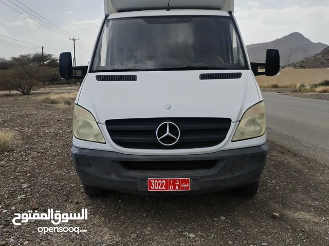 Refrigerator Mercedes Benz 2010 in Al Dakhiliya