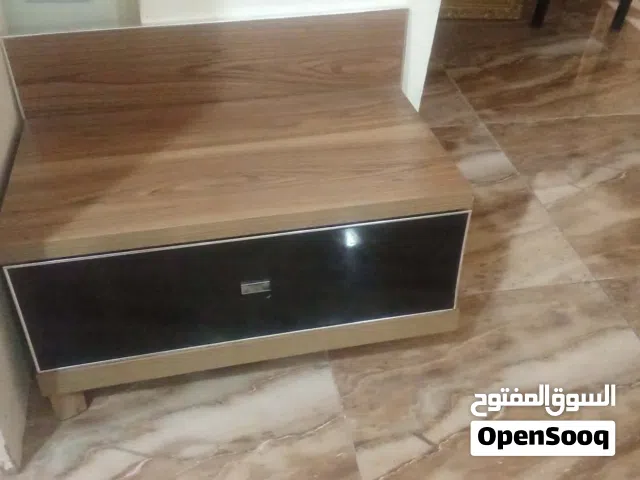 طاوله تلفزيون ممتازه
