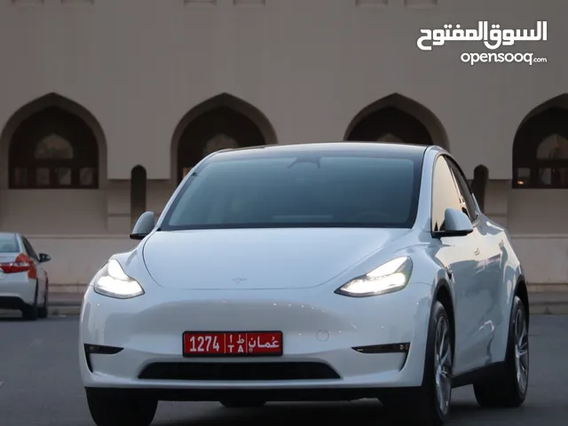 SUV Tesla in Muscat