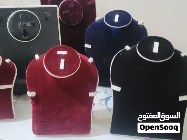 صدور اكسسورات مستعمله للبيع بسعر عرطه موجود اكثر من 200حبه