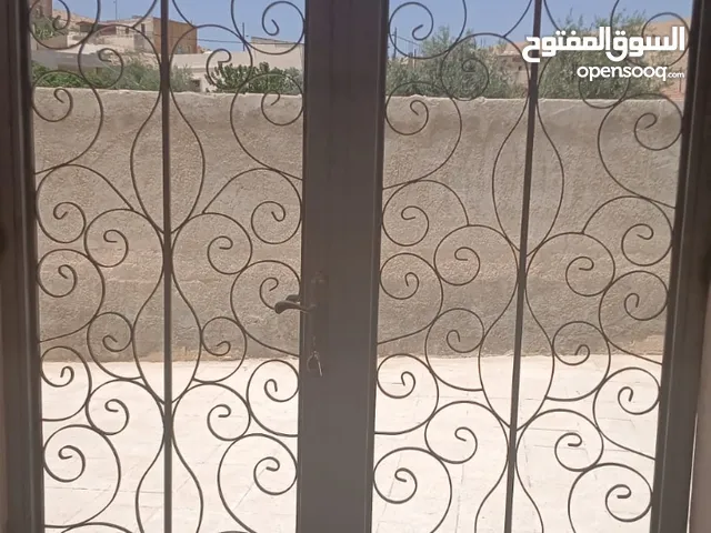 باب حديد للبيع