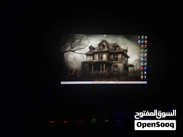 كمبيوتر و متوسط الالعاب والبرمجه و  ممتاز لدراسه