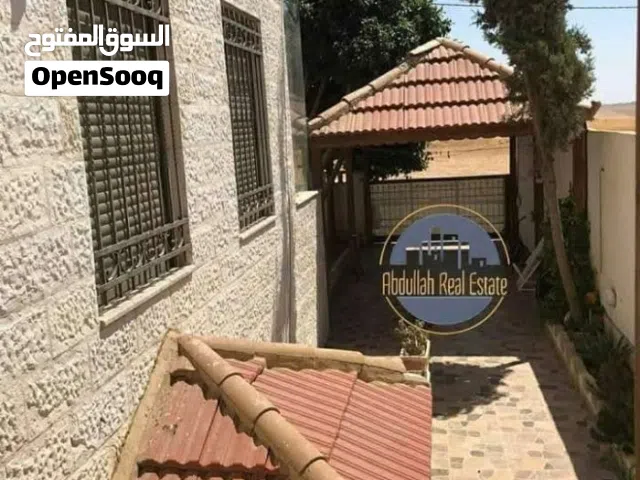 منزل 3 طوابق للبيع في منطقة طريق المطار متلاصق