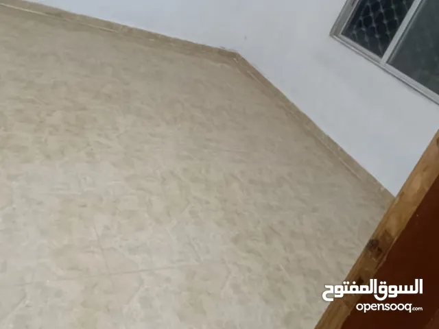 بسعر مغري قوشان مستقل بيت في الضاحية خلف مسجد الديحاني جهة السكه شارع الضاحية الرئيسي