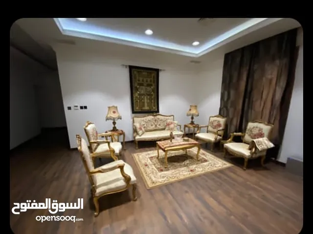 385 m2 5 Bedrooms Villa for Sale in Manama Corniche