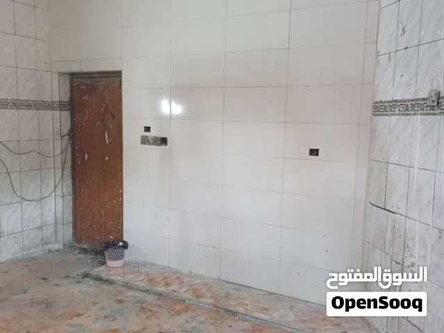 خلفه سيراميك والواح وبورسلان ومرمر ودرج
