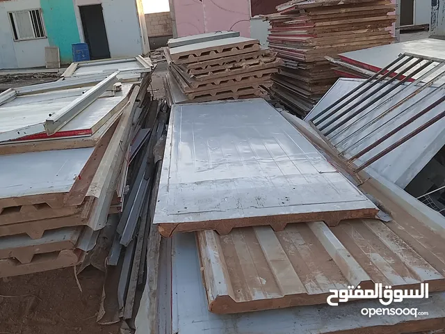 موجود لواح سندوش بنل اسقف وجناب نضيف