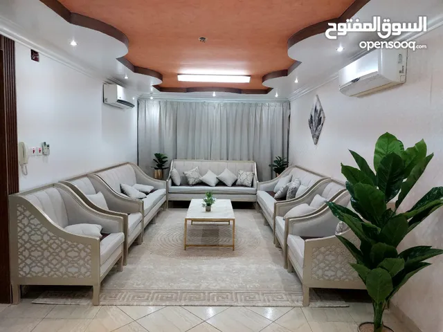 240 m2 4 Bedrooms Villa for Sale in Al Riyadh Al Munsiyah
