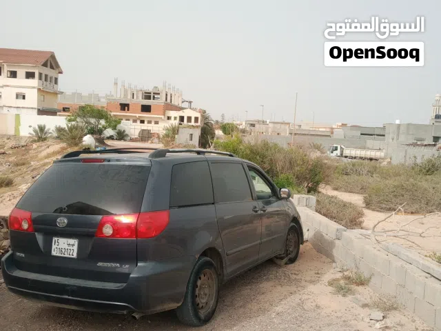 2009 تويوتا سيينا LE