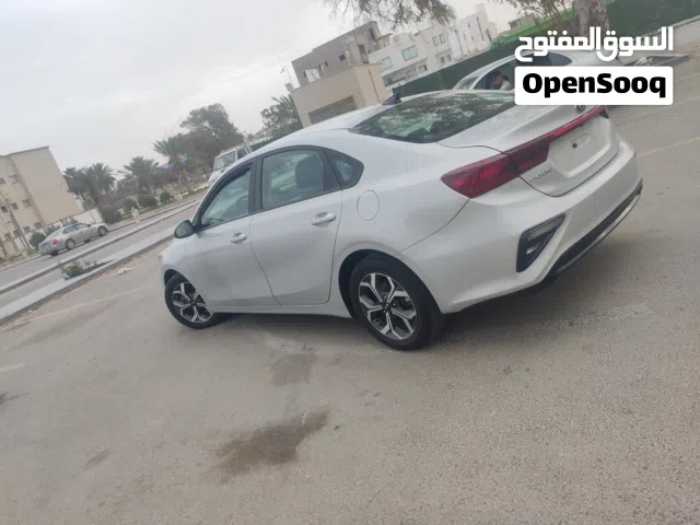 2021 كيا سيراتو L
