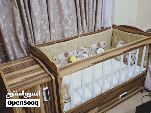 سرير اطفال