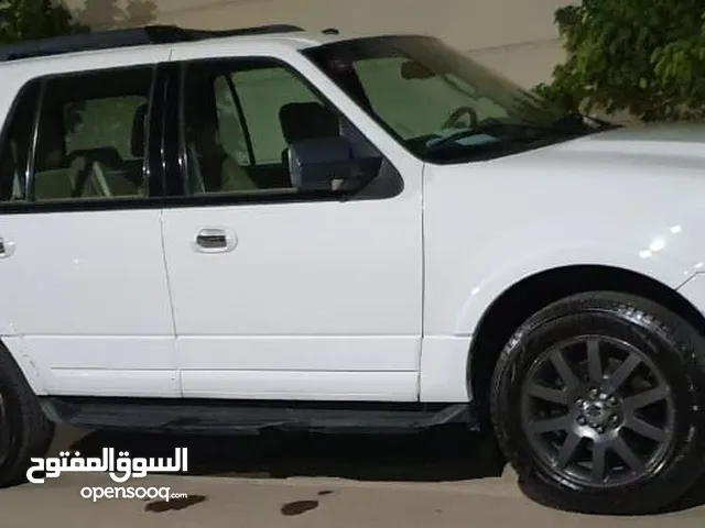 Ford Expedition XLT, 2012 model, full service history with Al Jazira for Sale