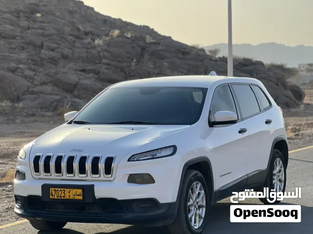 Used Jeep Cherokee in Al Dakhiliya