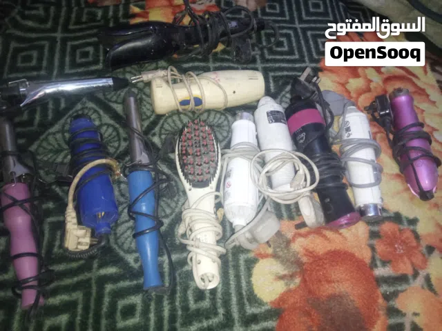 فيرات وسشوار مستعملات بحالة زينة – 5 آلاف للقطعة يشتغلن كلهن