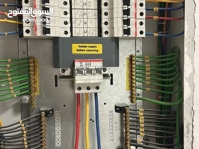 جميع اعمال الكهرباء صيانه تشطيب تأسيس وعمل مع مقاولين ومهندسين وتركيب نقاط الشحن السيارات الكهربائيه