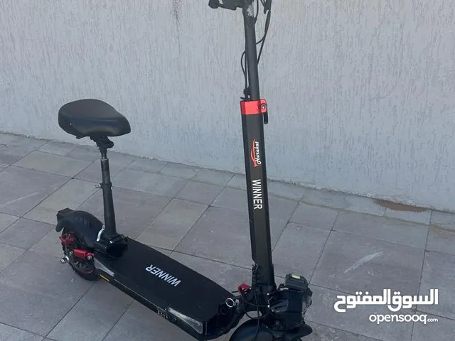 اسكوتر نظيف ماشي 2000  سرعته 70