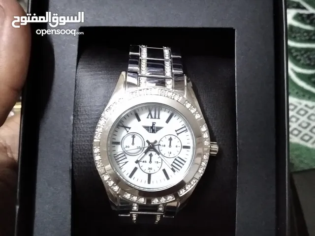 ساعات جديده روعه اصليه درجه اولى على الضمان بسعر عررررطه