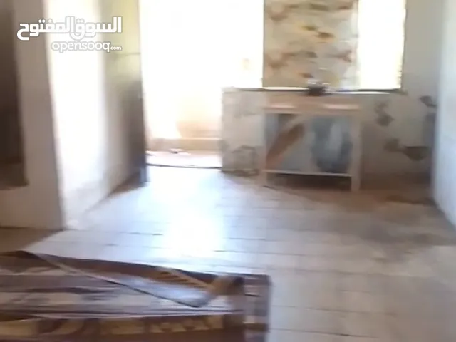 للإيجار شقة نظيفة طابق اول استوديو