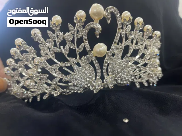 للبيع تيجان كلهم بخمسه