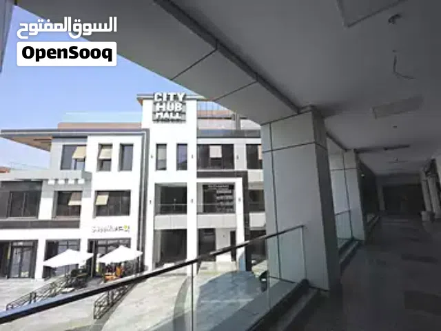 للبيع محل متأجر لبرند ب 35,000 الف شهريا