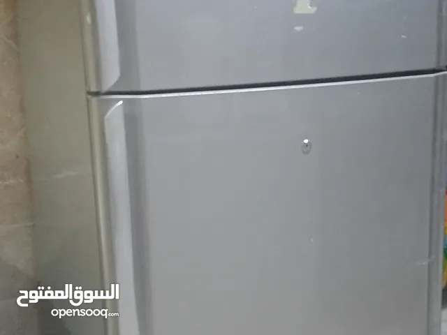 Sharp refrigerator 662 litre For sale excellent condition