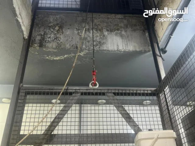 مصعد بضائع و مستودعات