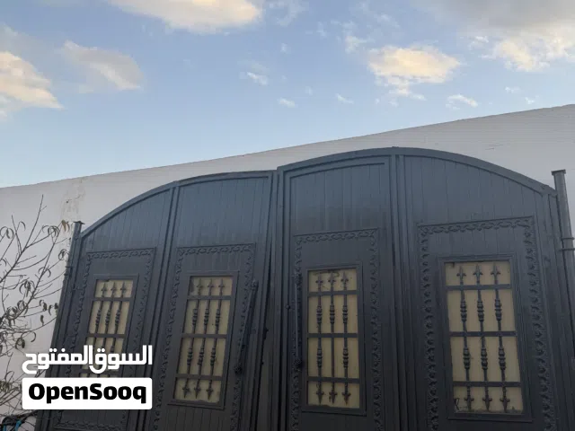 تلاتة ابواب خارجية بحالة ممتازة للبيع