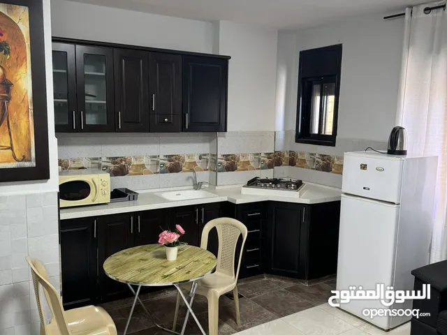 80 m2 1 Bedroom Apartments for Rent in Ramallah and Al-Bireh Al Tahta